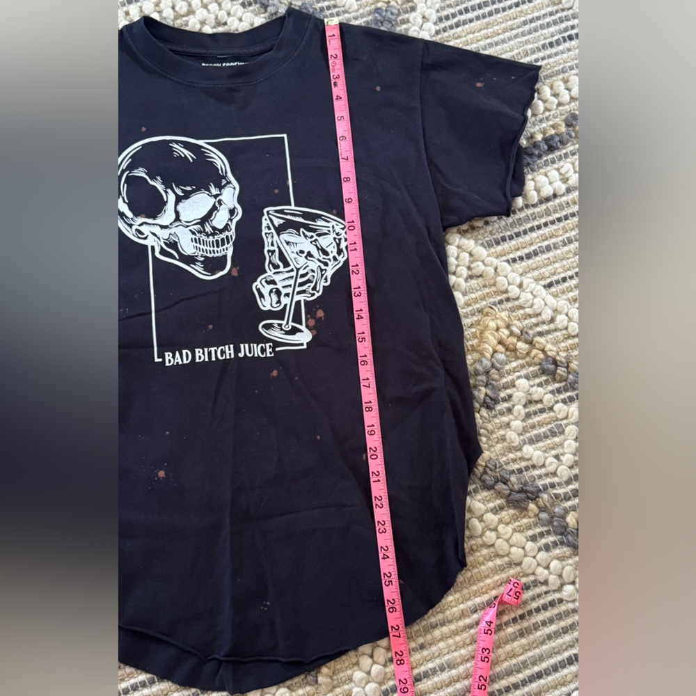 Pebby Forevee Skull Bad B****Juice Tee - Picture 6 of 6